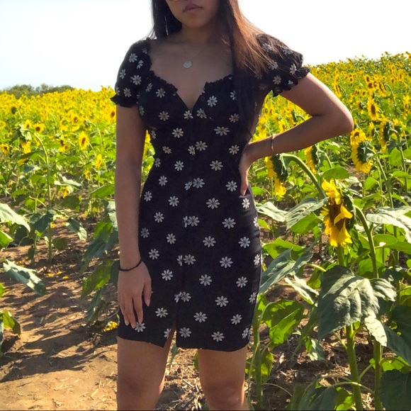 Princess Polly Floral Dress - Picture 4 of 11